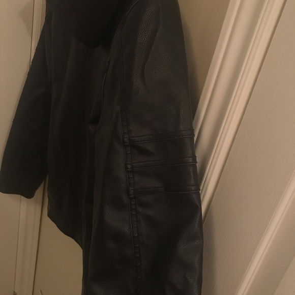 Black Rivet leather jacket - Picture 4 of 4